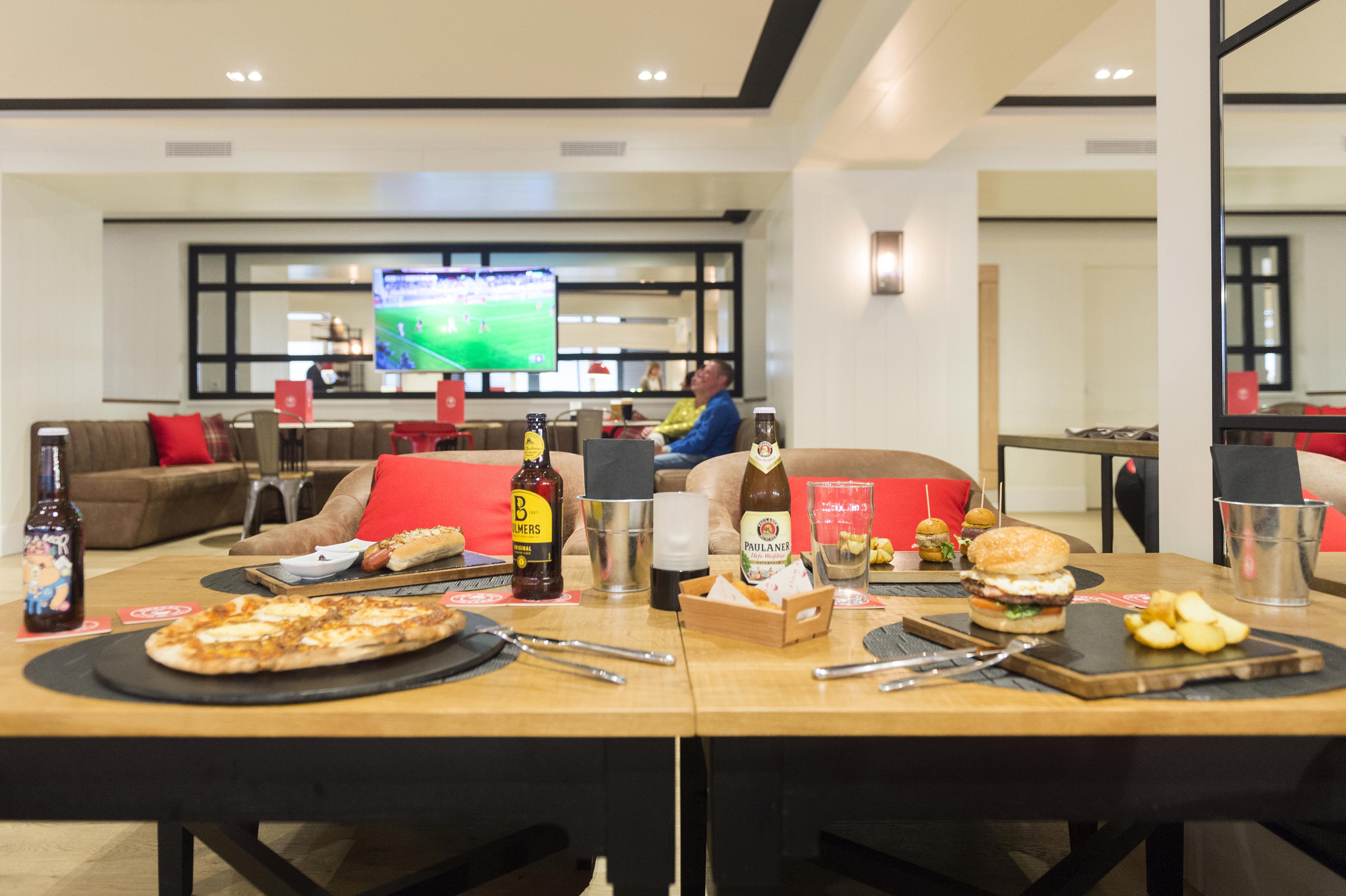 Universal Hotel 4*