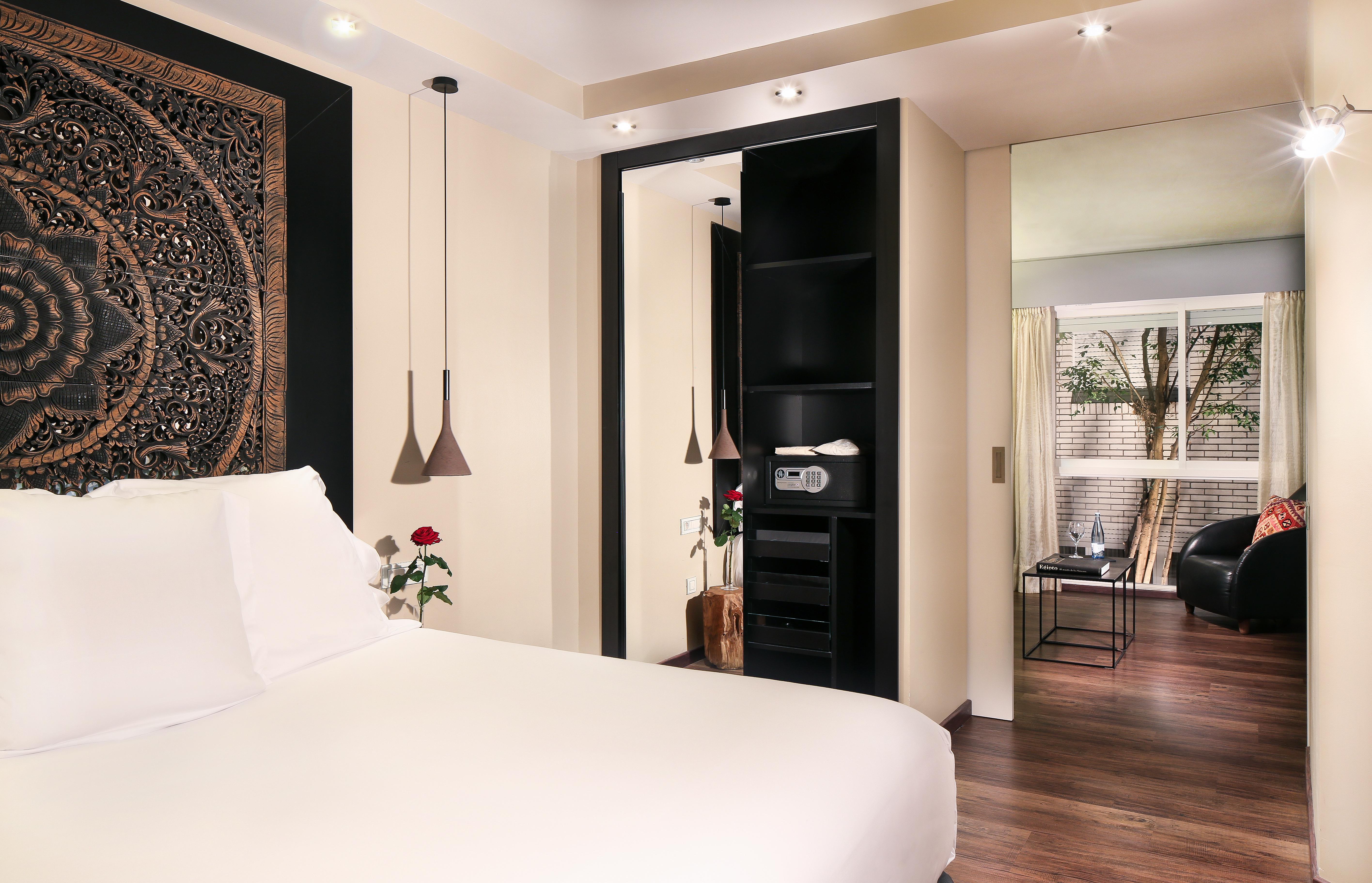 Hotel Gran Derby Suites, A Small Luxury Of The World 4*