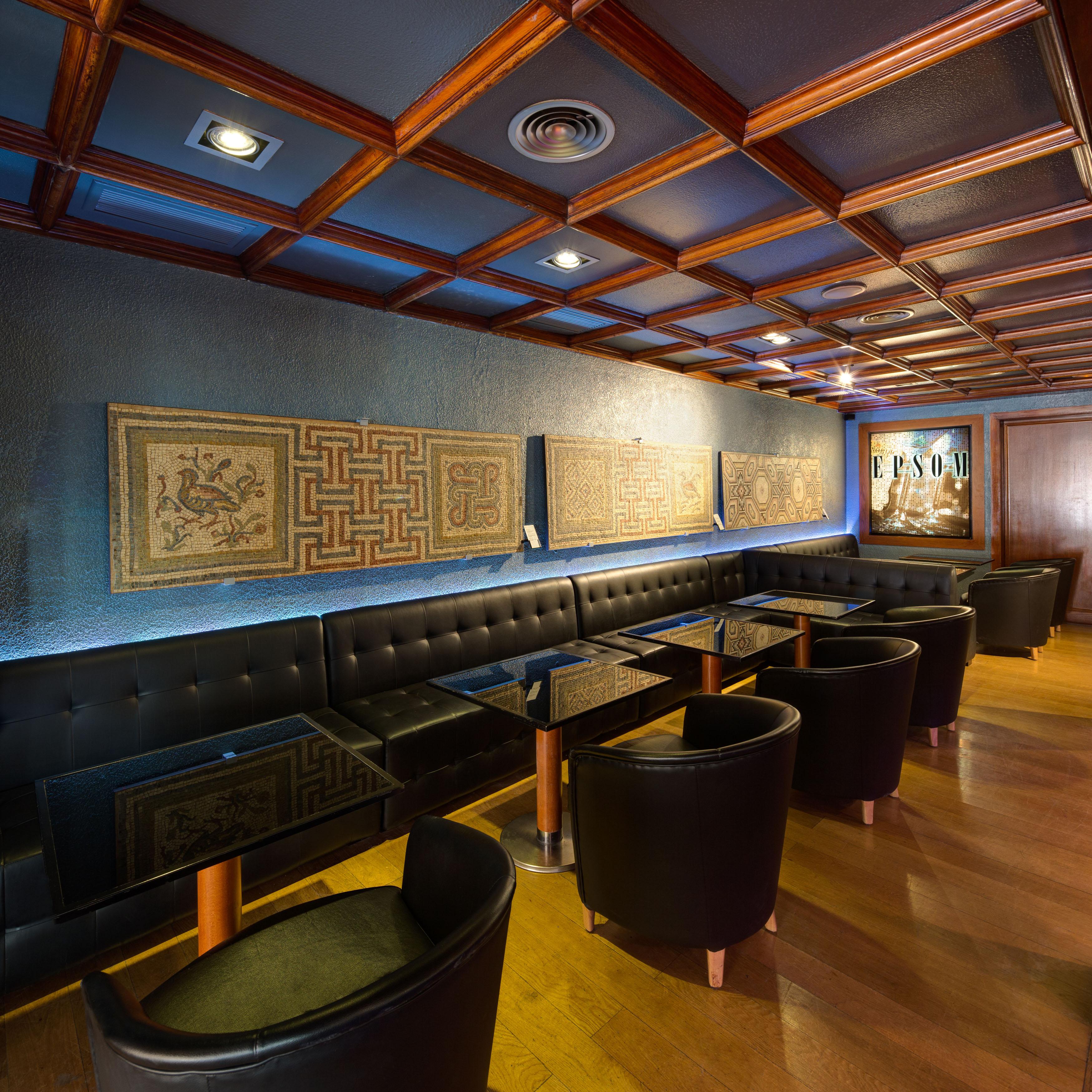 Hotel Gran Derby Suites, A Small Luxury Of The World Barcelona