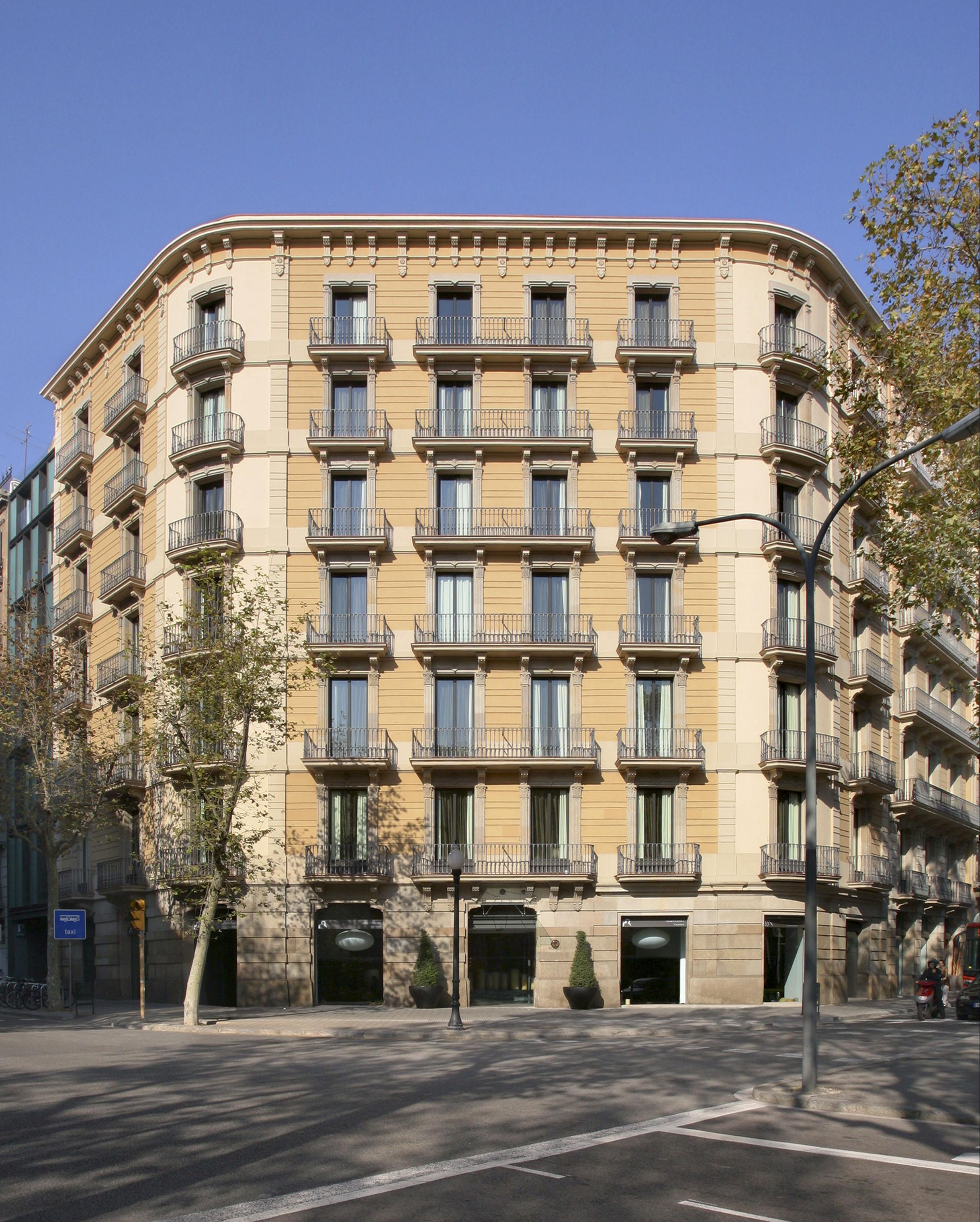 Hotel H10 Casanova 4*