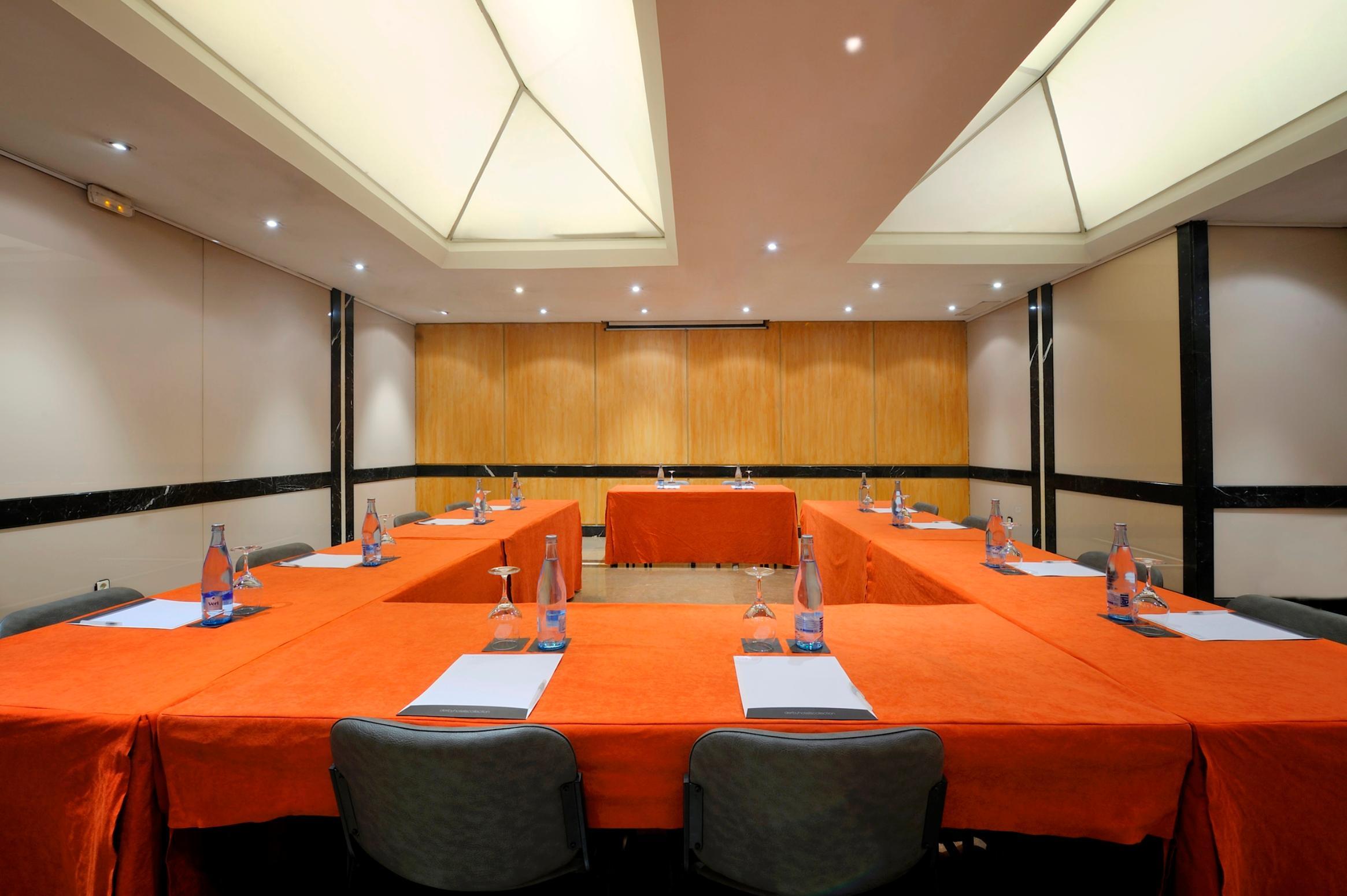 Derby Hotel 4*
