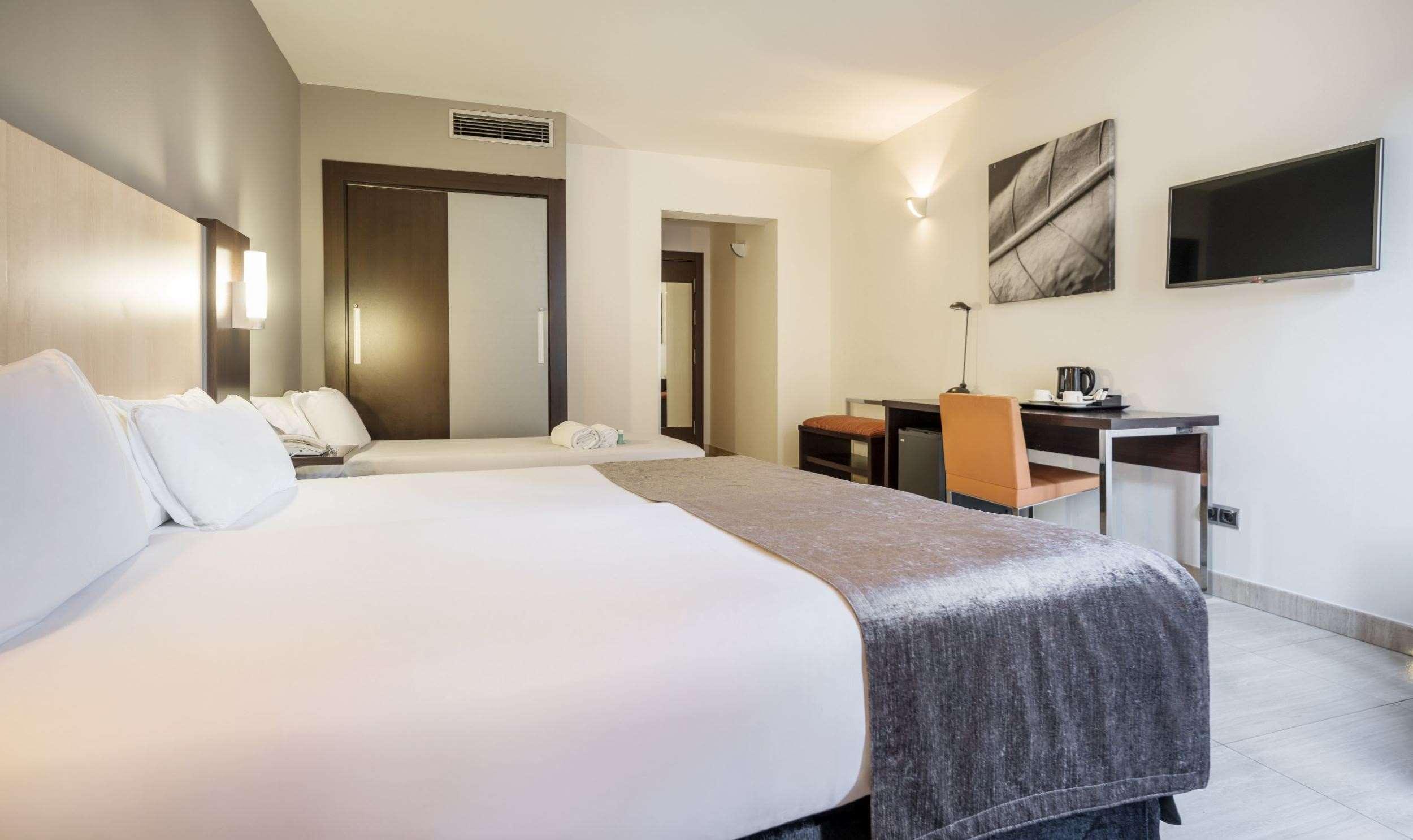 Hotel Ilunion Almirante