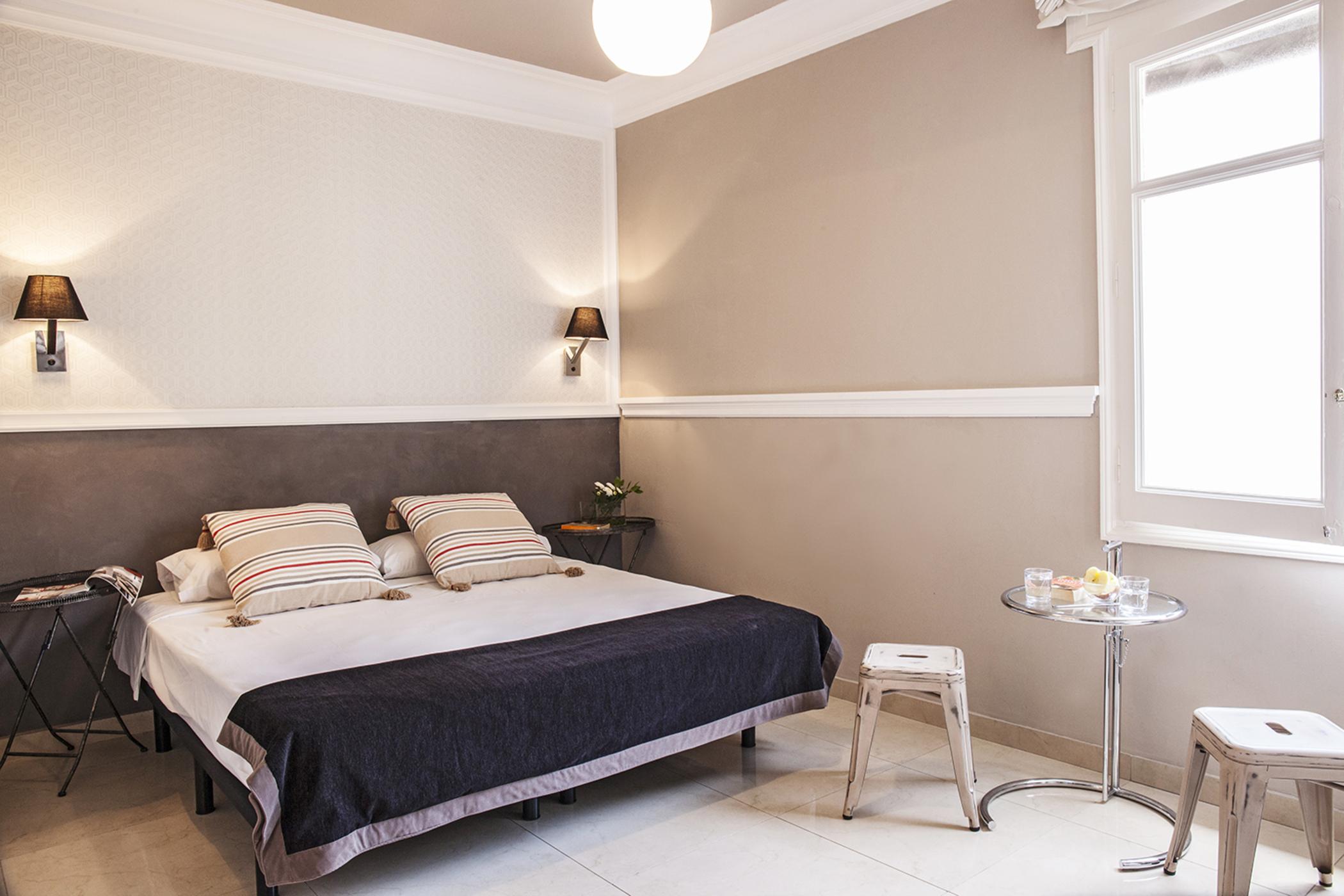 Ainb Eixample-muntaner Hotel 2*
