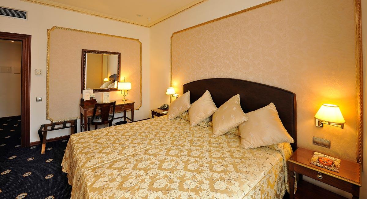 Roger De Llúria Hotel