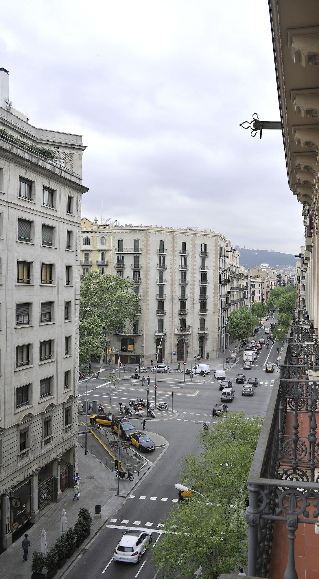 Roger De Llúria 4*