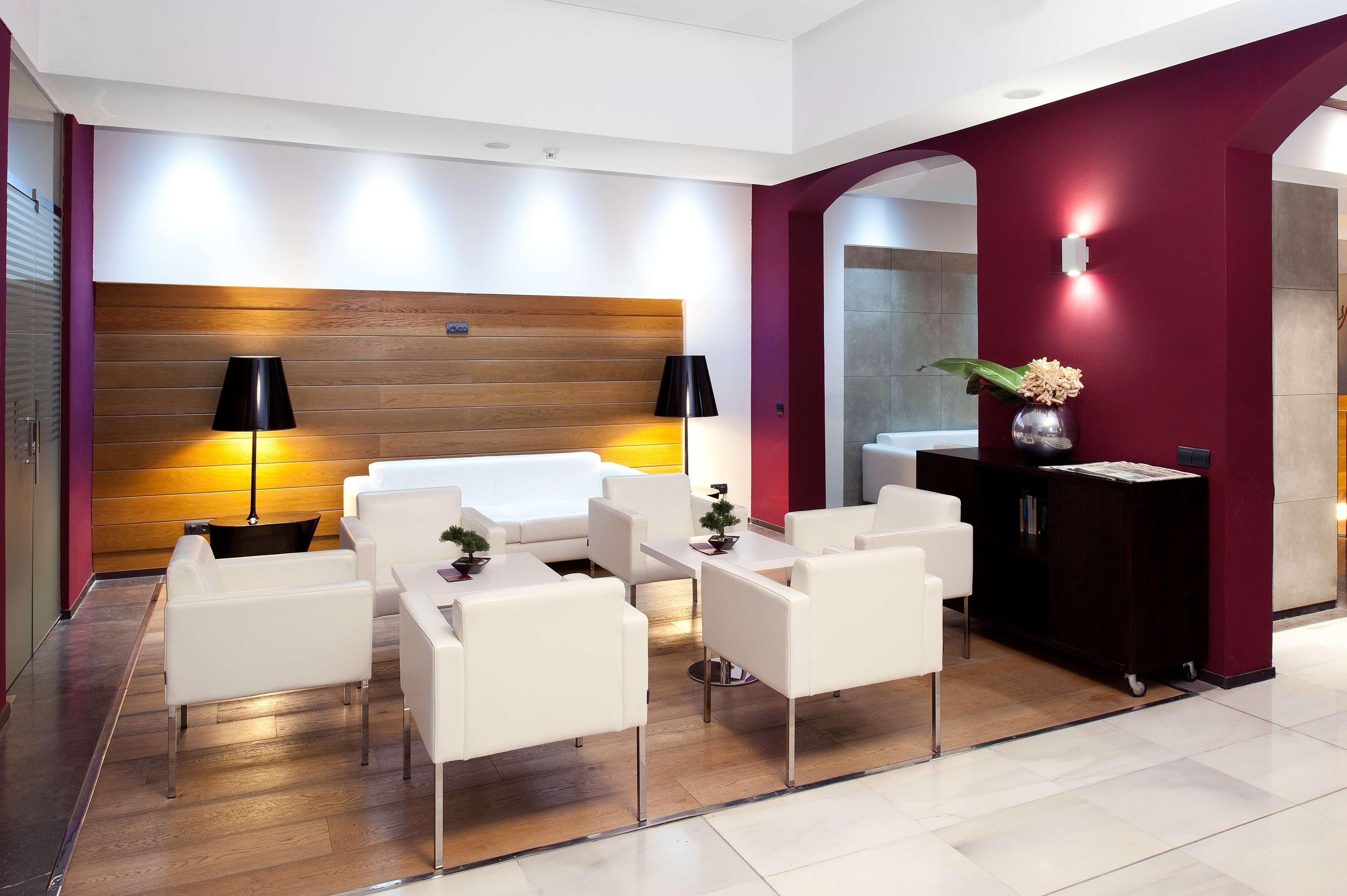 Hotel Catalonia Port 4*
