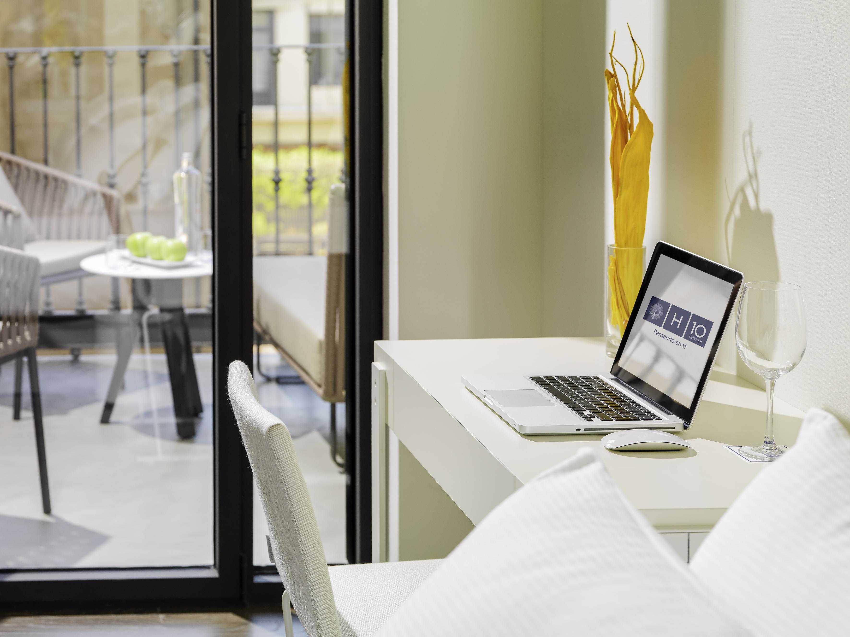 H10 Urquinaona Plaza Hotel 4*