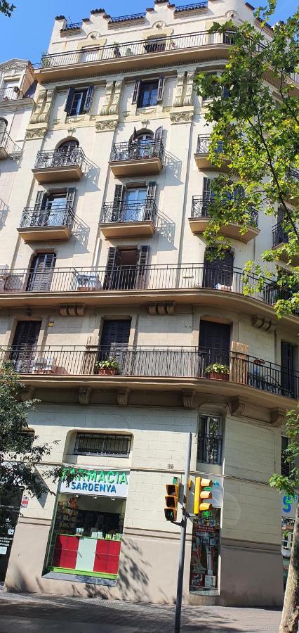 Lovely & Sky View Sagrada Familia Apartamento *