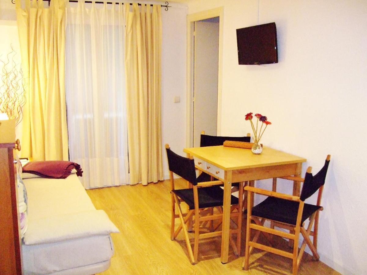 Economic Rambla Suites *