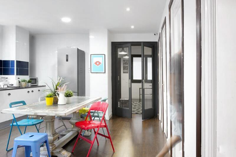 Traveller House 8 Bedroom Apartamento Barcelona