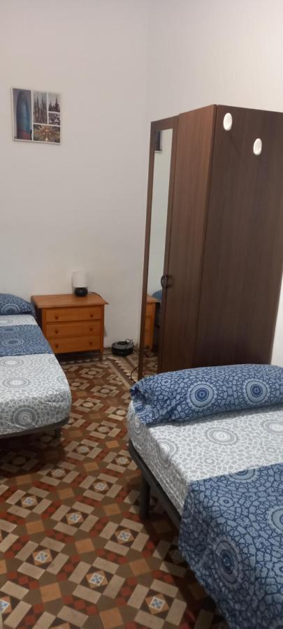 Urpi Hostal *