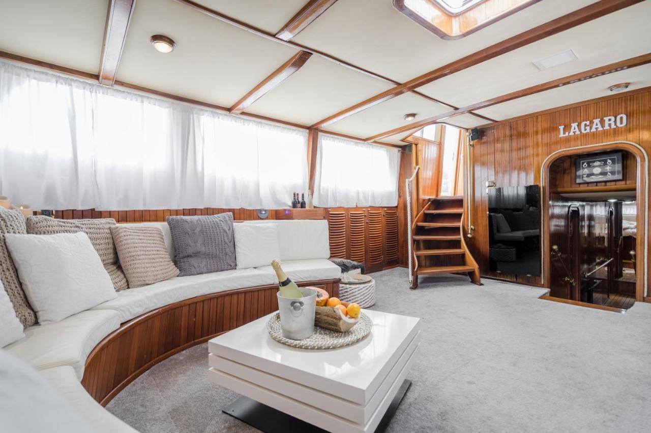 Hotel en barco Spacious Yacht Center 5