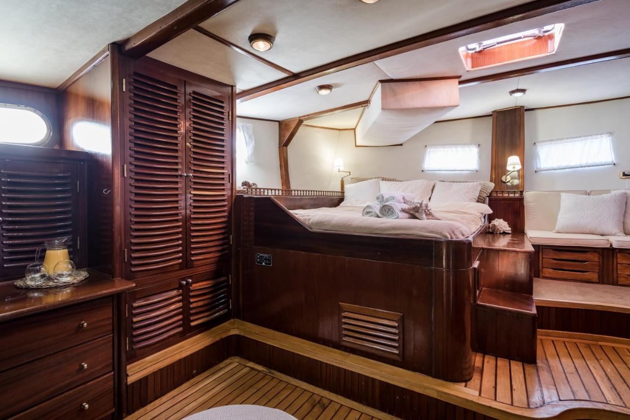 Hotel en barco Spacious Yacht Center 5 Barcelona