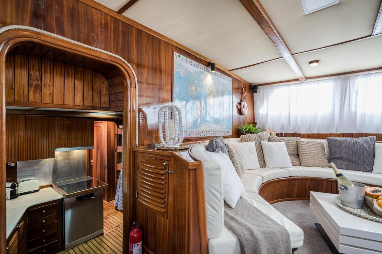 Hotel en barco Spacious Yacht Center 5