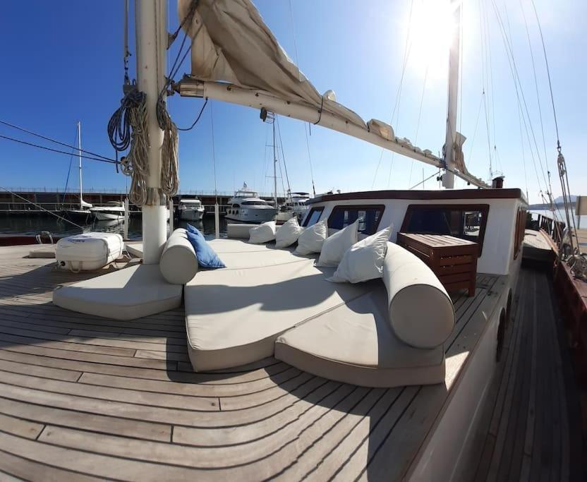 Adara Yacht - Big Turkish Gulet Botel