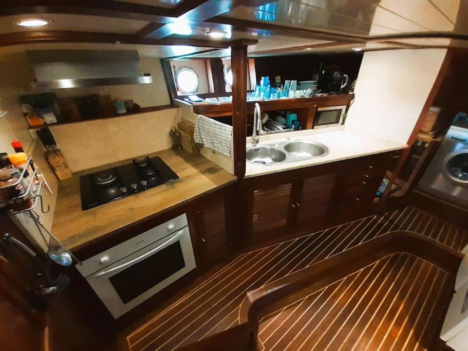 Adara Yacht - Big Turkish Gulet * Barcelona