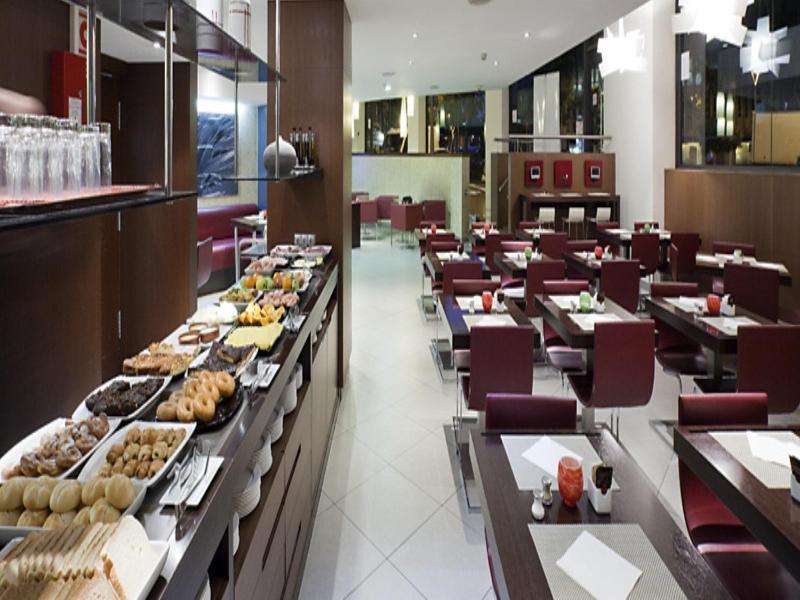 Ilunion Auditori Hotel 3*