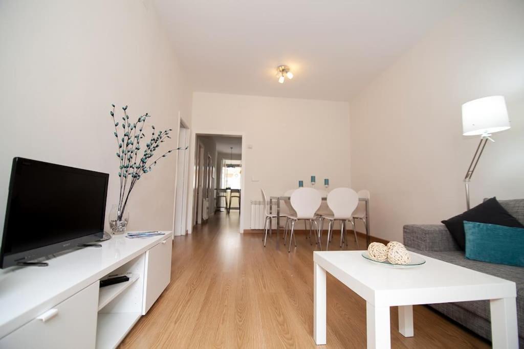 & Bright Apartment!! * Barcelona