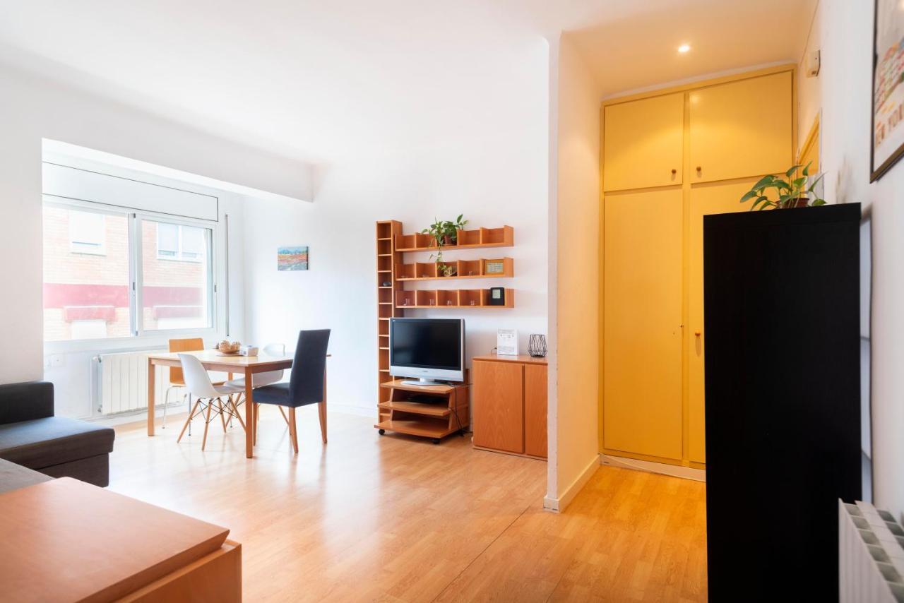 - Art Apartment *
