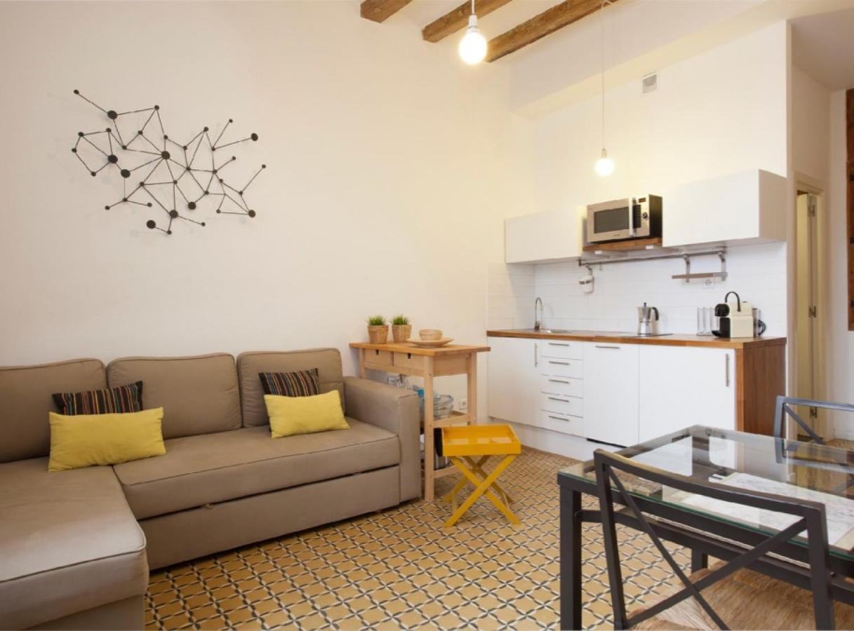 Borrell - Near Ramblas Apartamento