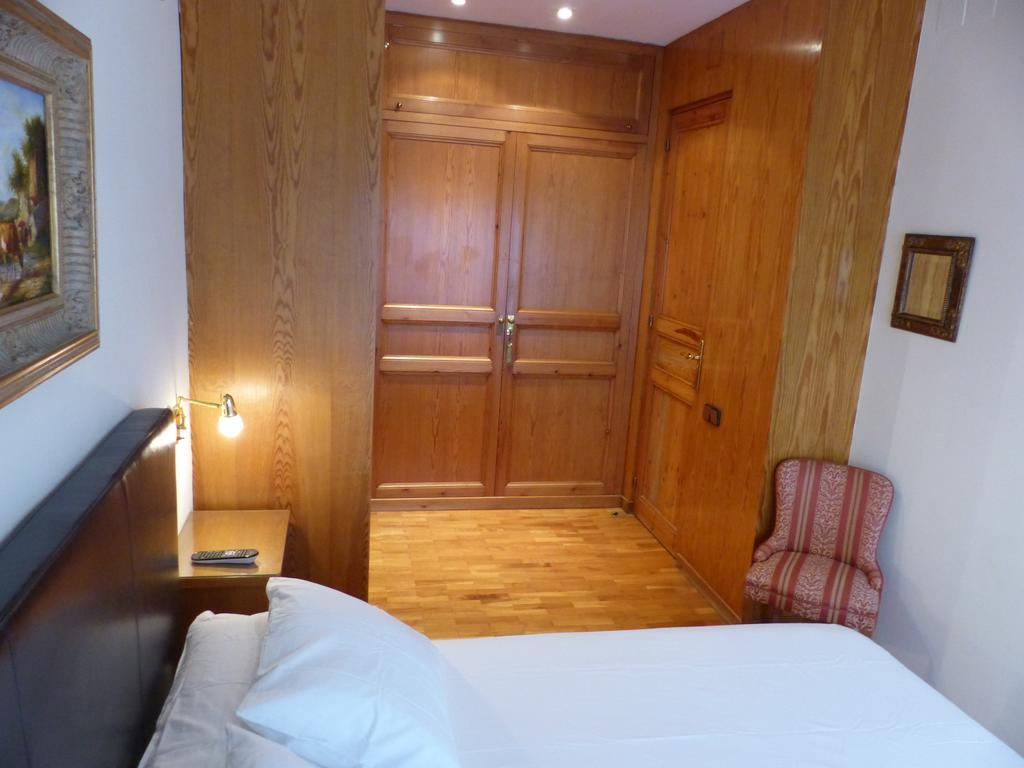 Gran Via Borrell Flat Barcelona
