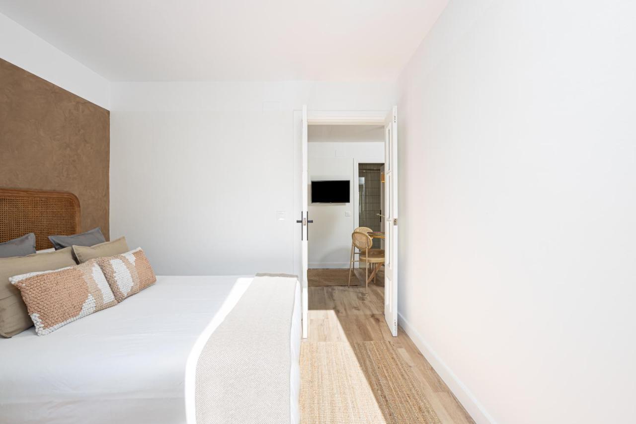 Walk To Ramblas Sun-filled&cozy Apartment *