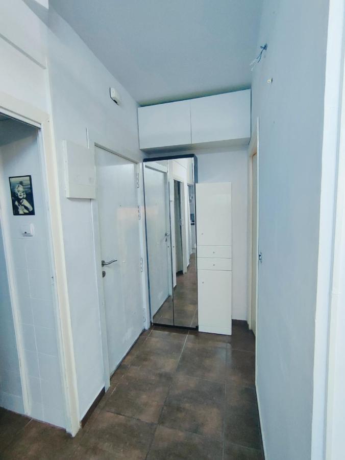 Apartamento Nice Flat Within Walking Range To The Beach