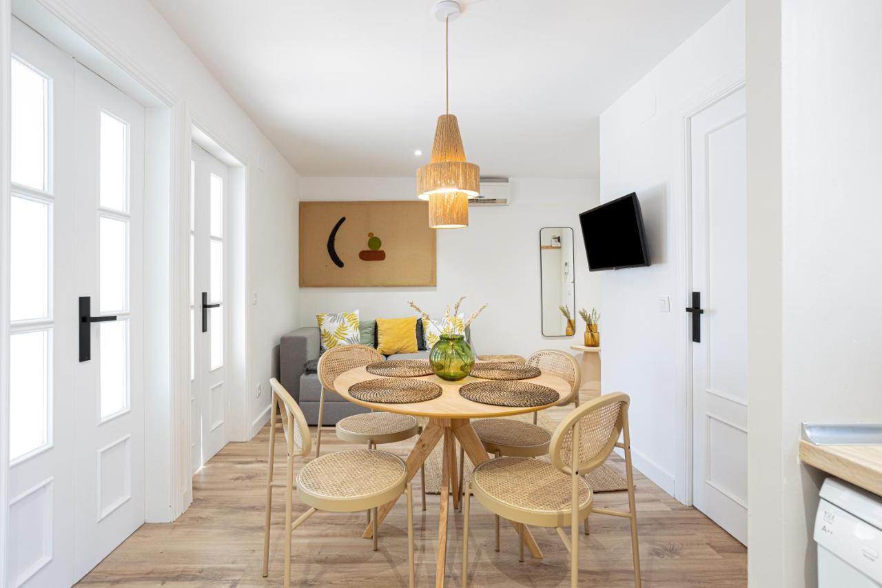 Apartment Walk To Ramblas Sun-filled&cozy *