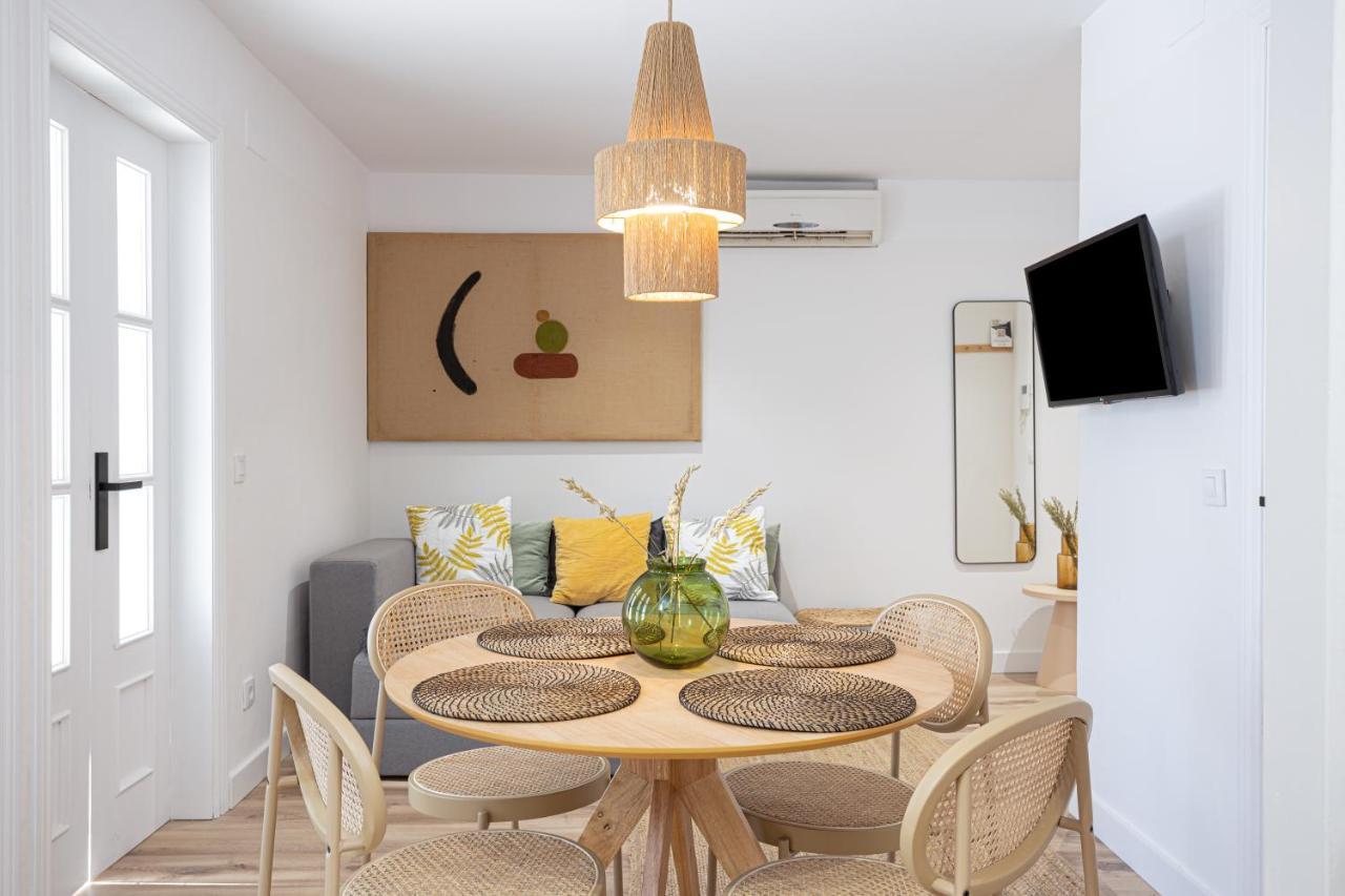 Apartment Walk To Ramblas Sun-filled&cozy *