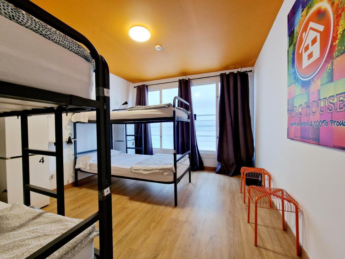 Arc House Hostal