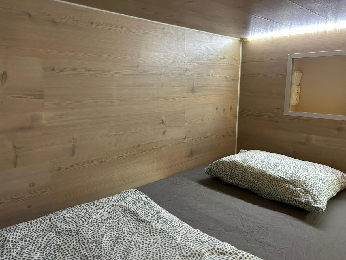 Hostal One Ramblas *