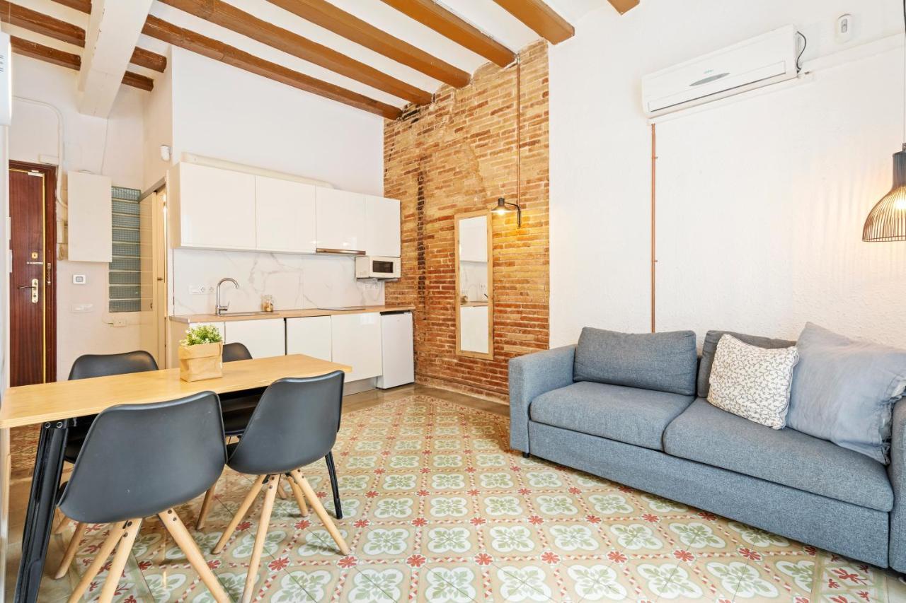 Flateli Borrell Apartamento