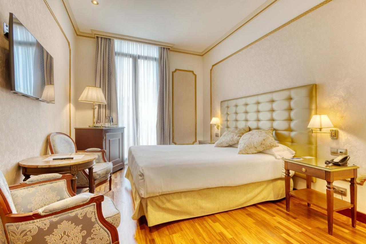 Roger De Llúria Hotel