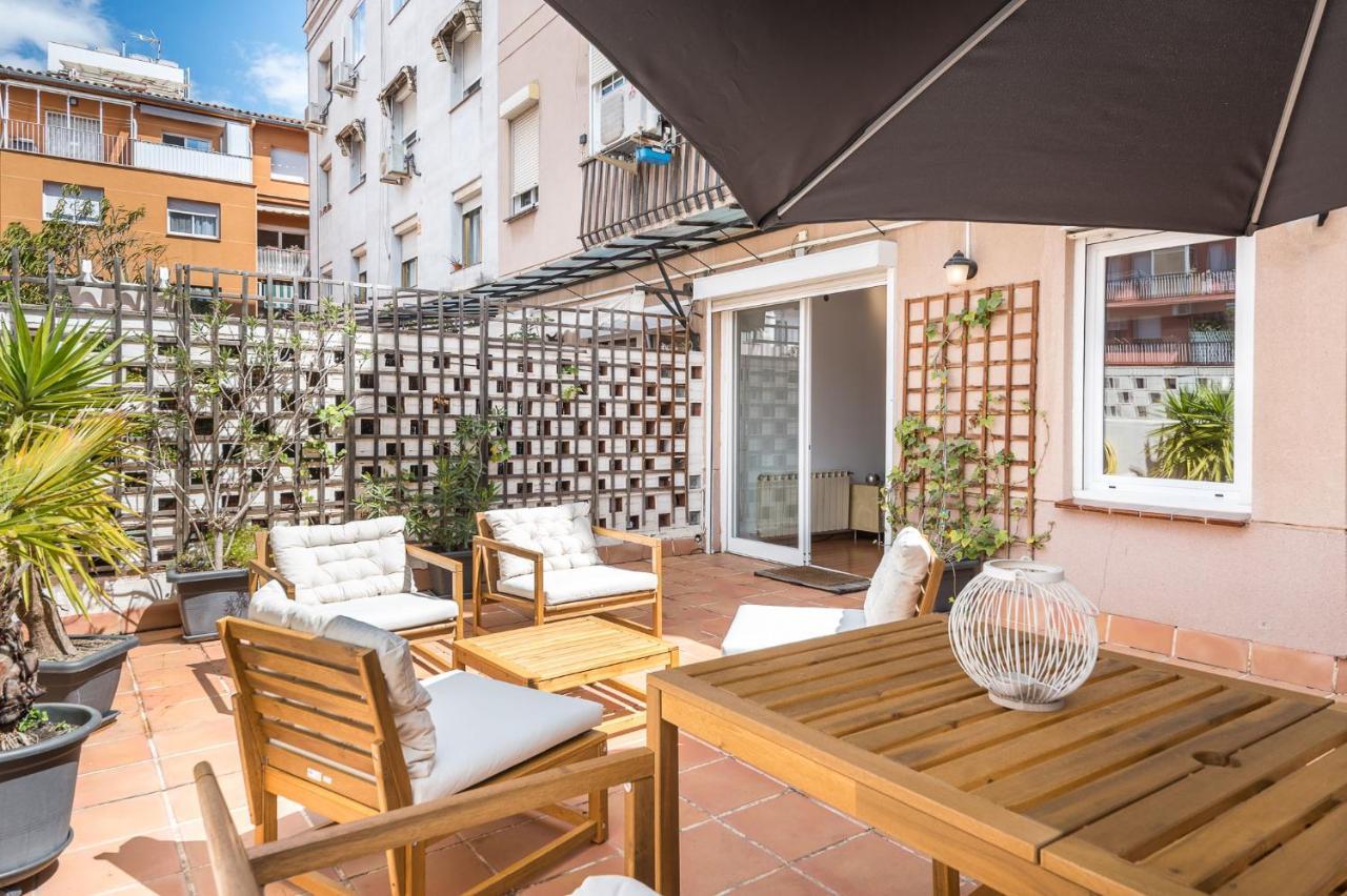 With Terrace A Step Away From Montjuic Apartamento *