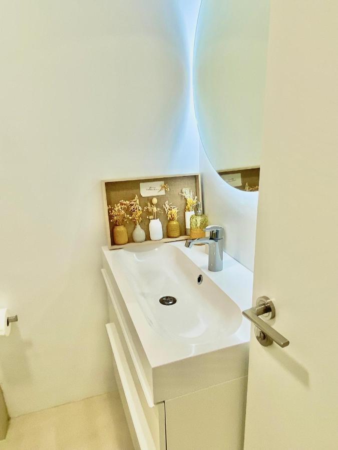 Chic Apartments- Free Parking - 10 Min From Bcn Centre By Metro Apartamento *