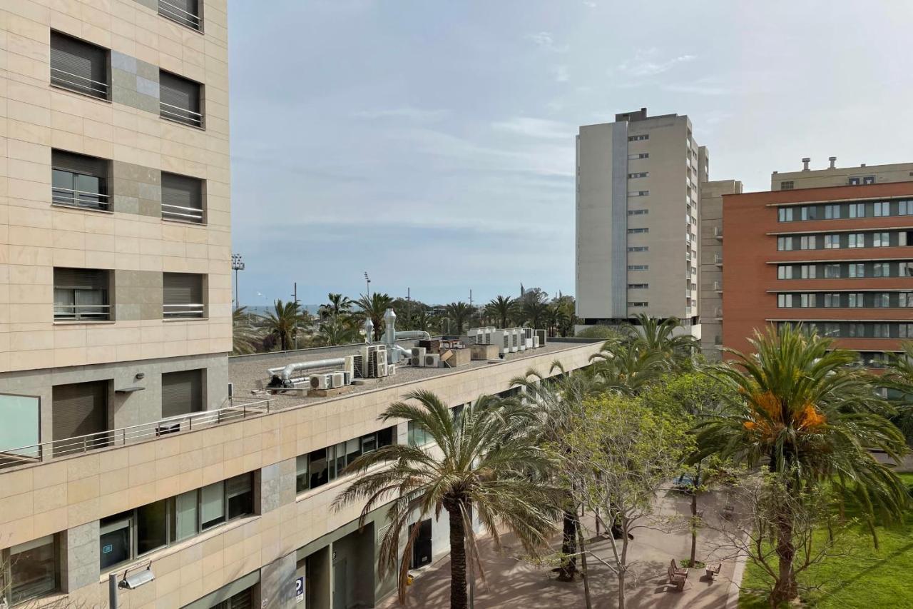 With Sea Views Next To The Of Mar Bella Apartment *