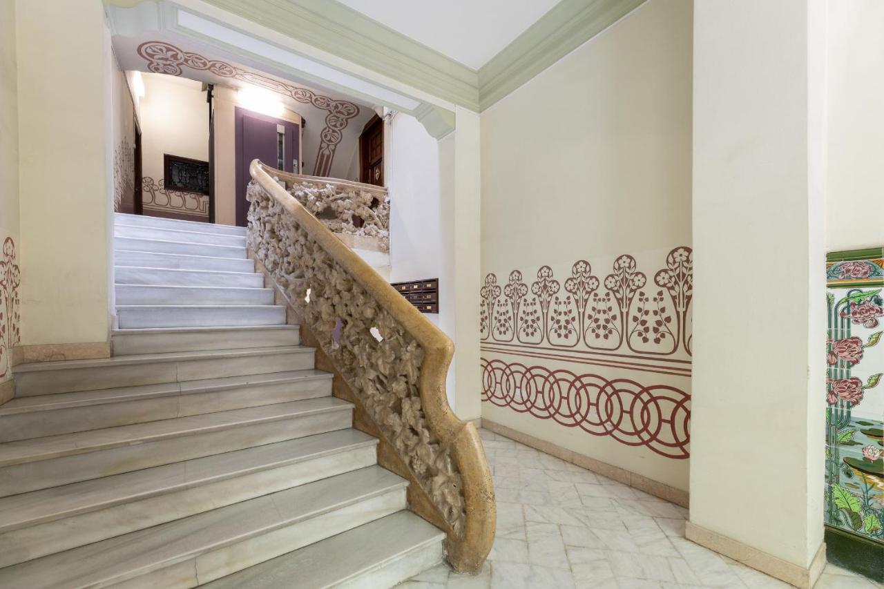Apartment Aparteasy - Modernist Flat In Eixample Center *