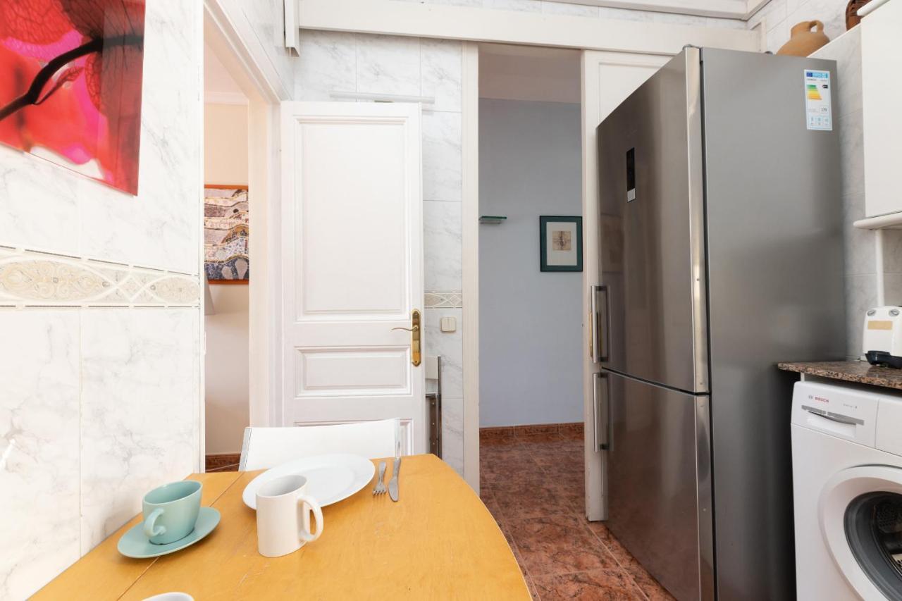 Apartment Aparteasy - Modernist Flat In Eixample Center *