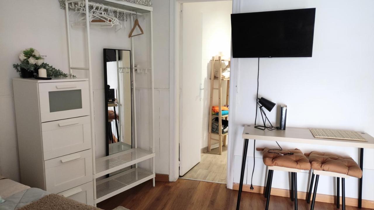 With Bathroom, Refrigerator And Microwave Apartment