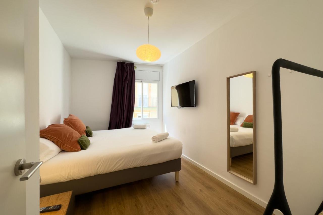 Ainb Sants Apartamento Barcelona