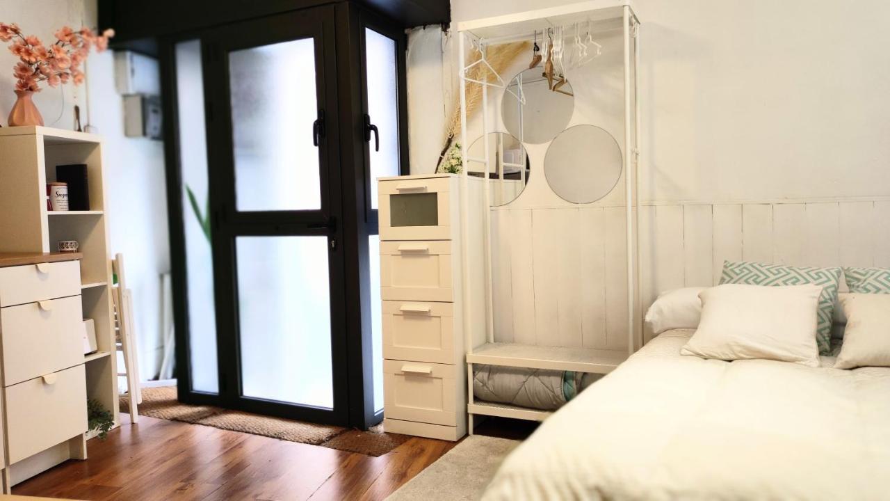 Apartment With Bathroom, Refrigerator And Microwave *