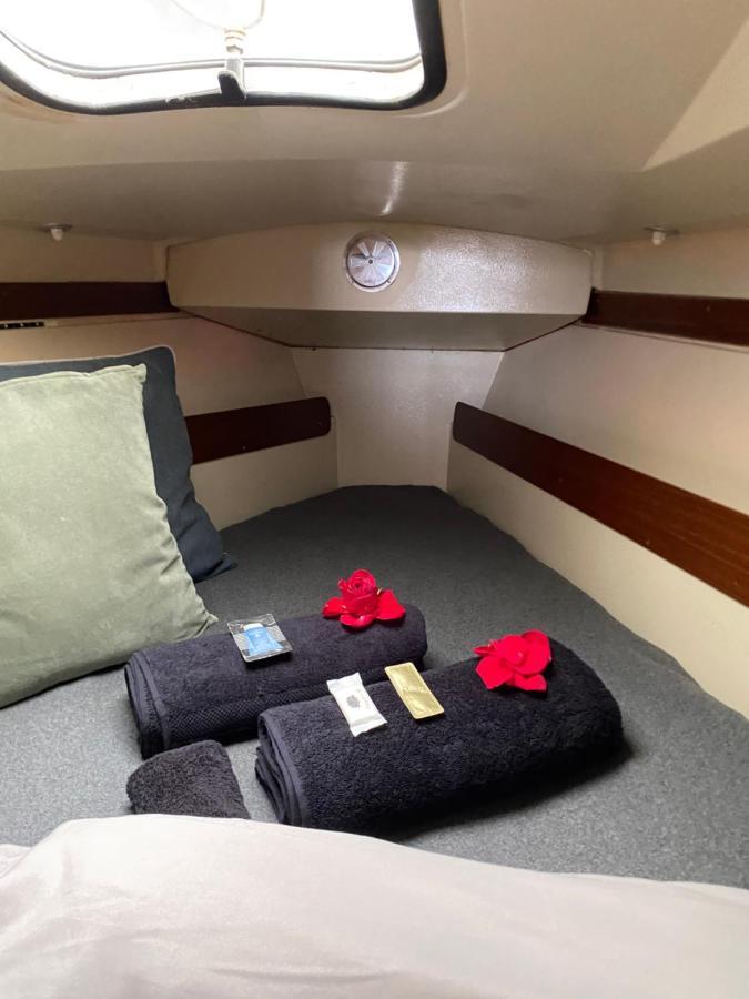 Boat View Hotel en barco Barcelona