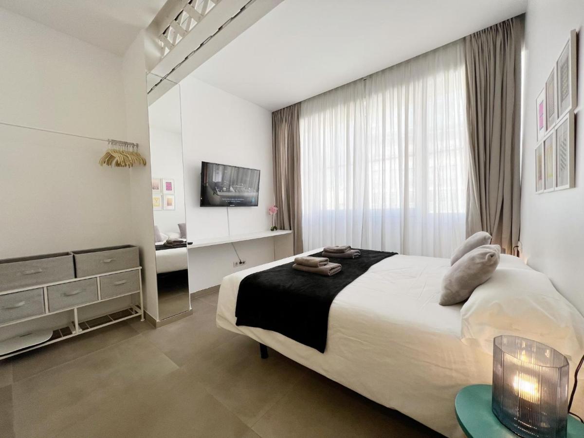 Plaza Cataluna Penthouse Apartment *