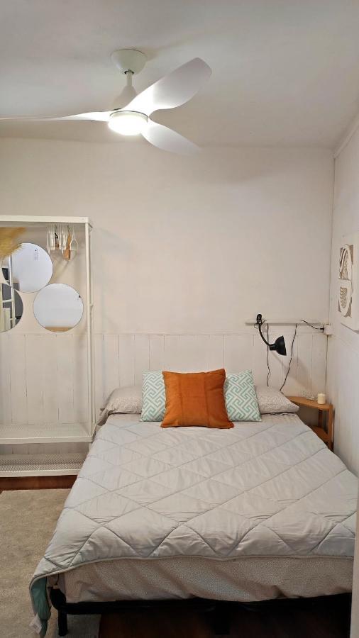 With Bathroom, Refrigerator And Microwave *