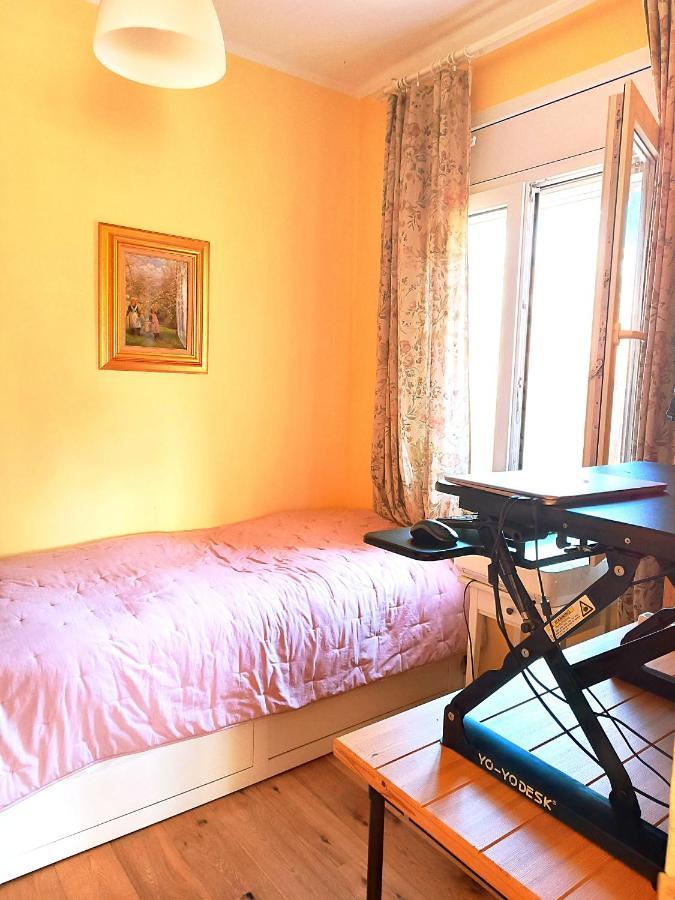 Сasa de vacaciones House With Pool Near Park Guell Barcelona