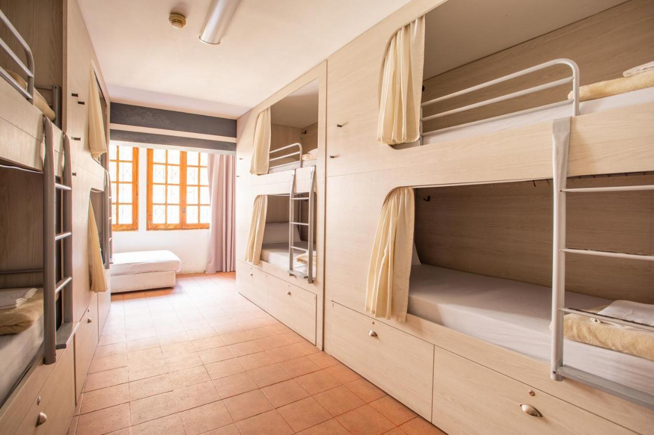 Mambo Tango Hostal Barcelona