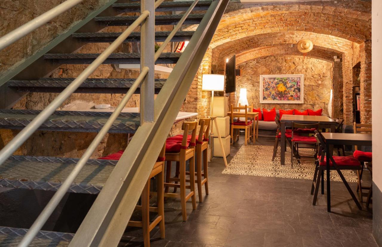 Mambo Tango Hostal *
