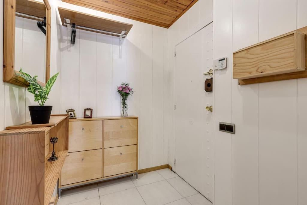 Penthouse With Big Terrace, Quiet Area, 1 Bedroom Barcelona