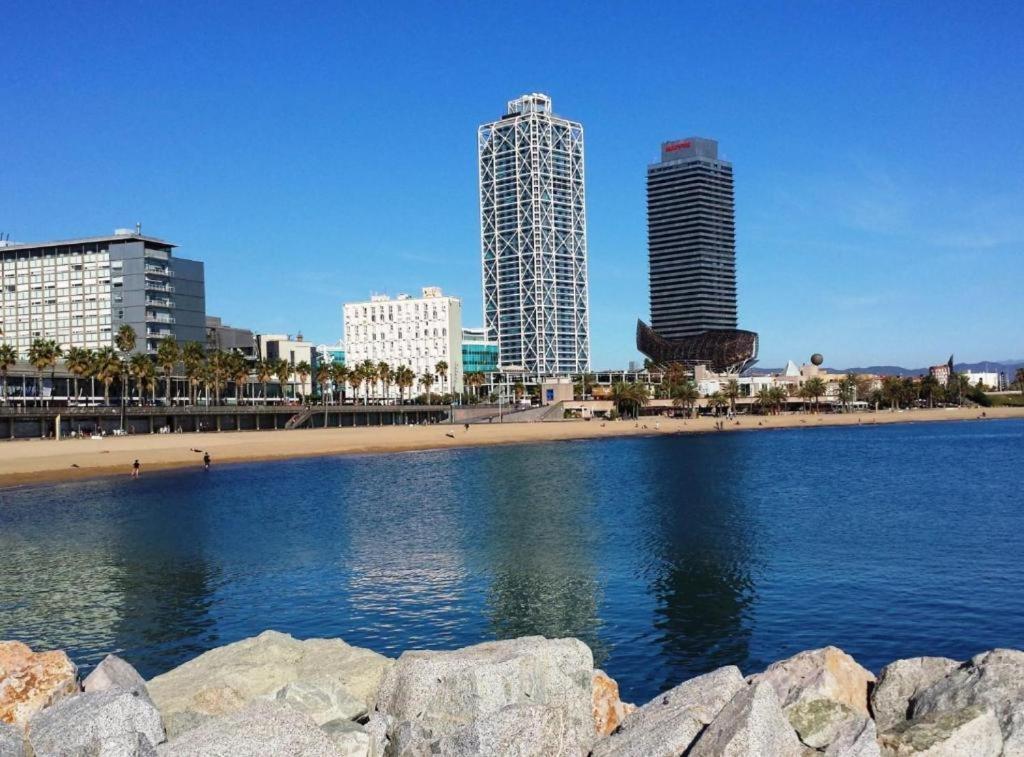 Apartamento Chic Apartments- Free Parking - 10 Min From Bcn Centre By Metro