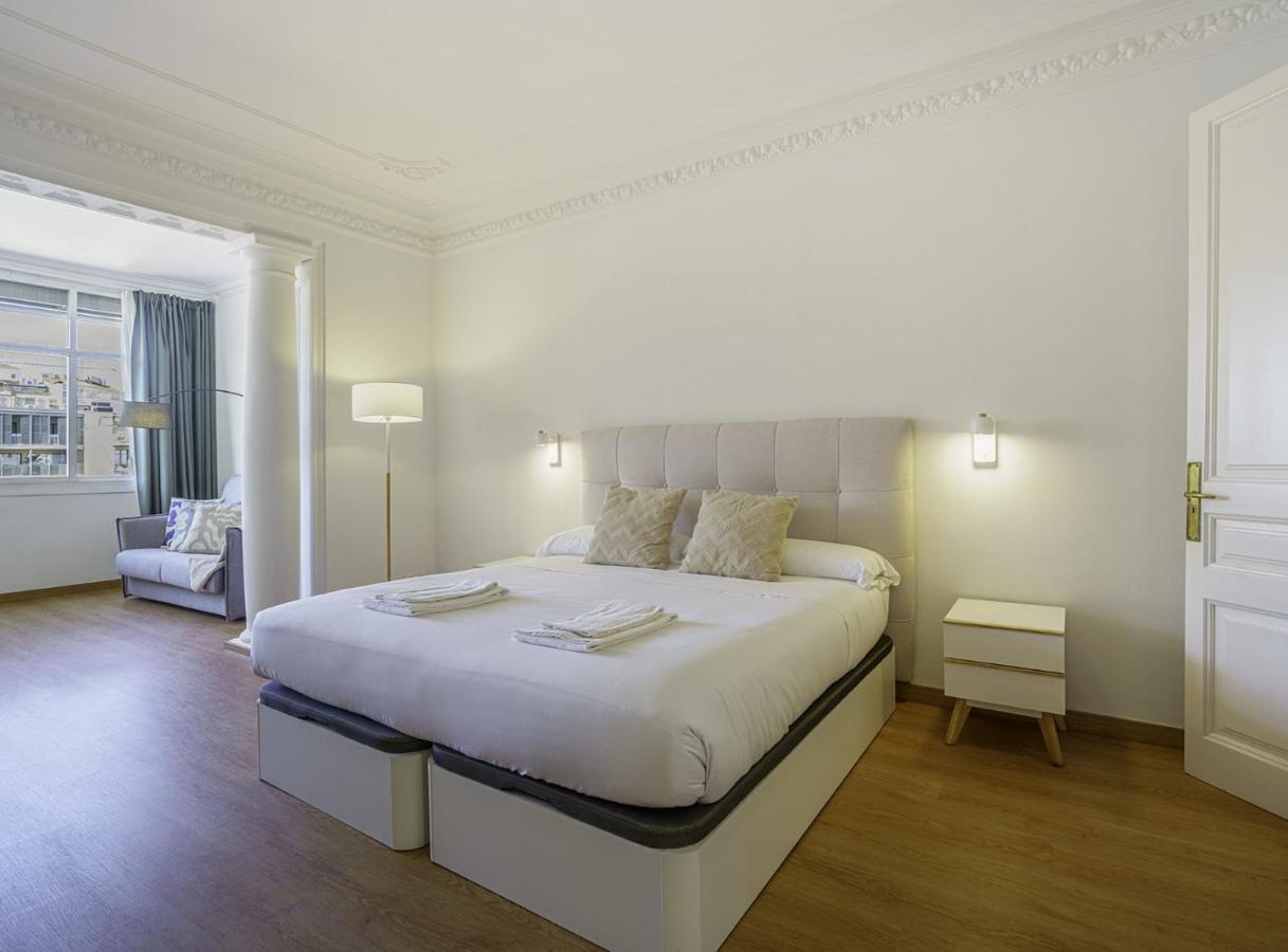 Sibsbcn-paseodegracia Luxury Exclusive Gaudi